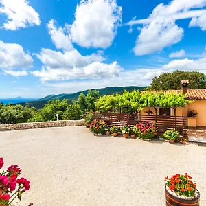 Lana Labin (Istria)